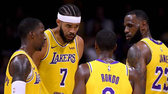 以紧凑的四 以紧凑的四